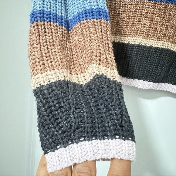 American Eagle Sweater Women’s XS Multicolor Stripe Knit Long Sleeve Pullover - Picture 2 of 6